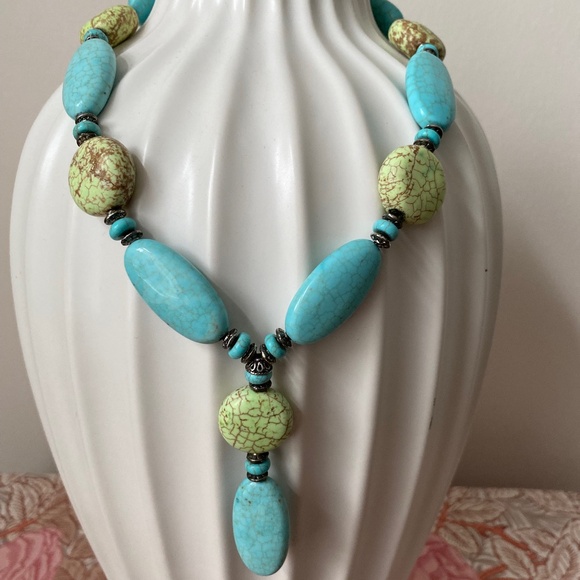 Turquoise Stone Hand Crafted Necklace and Earring Set - Picture 4 of 4